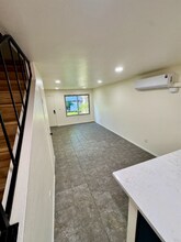 6624 Bell Bluff Ave in San Diego, CA - Foto de edificio - Building Photo