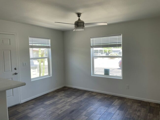 1639 E Charleston Ave in Phoenix, AZ - Building Photo - Building Photo