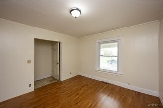 1806 Ferry Ave in Niagara Falls, NY - Building Photo - Building Photo