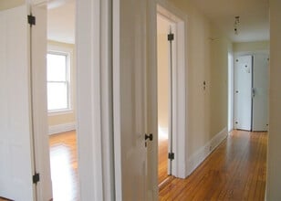 82 Valley Rd in Montclair, NJ - Foto de edificio - Building Photo