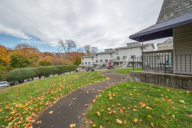 113 Park Ave in Danbury, CT - Building Photo - Building Photo