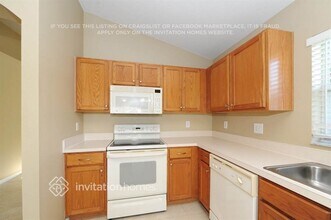25401 Lexington Oaks Blvd in Zephyrhills, FL - Building Photo - Building Photo