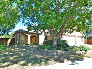 1828 Andover Ln in Corinth, TX - Building Photo - Building Photo