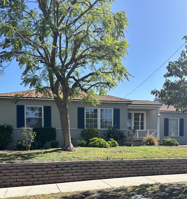 property at 10760 Russett Ave