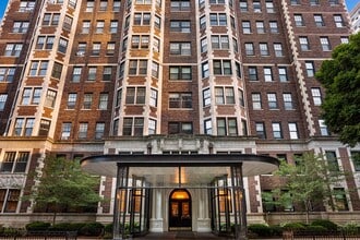 3000 N Sheridan in Chicago, IL - Foto de edificio - Building Photo