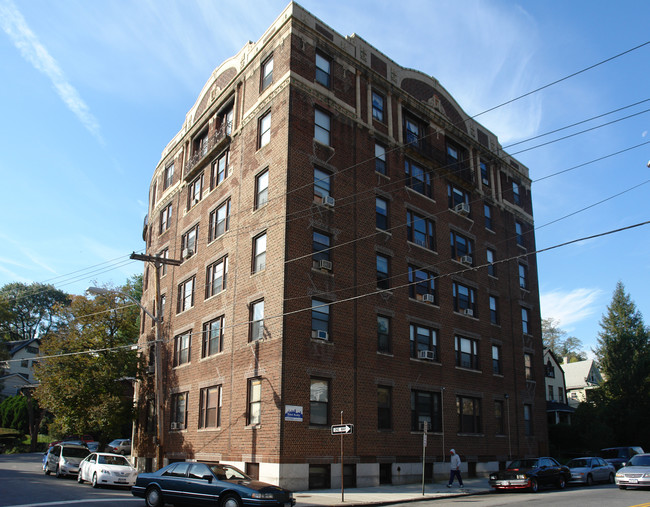 The Valberk-Leighton in Yonkers, NY - Building Photo - Building Photo