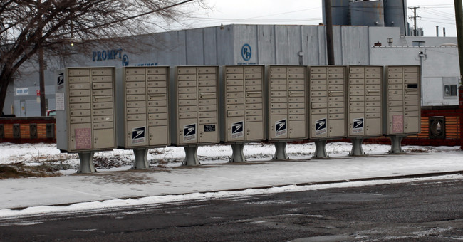 Ackels Mobile Court in Madison Heights, MI - Building Photo - Building Photo