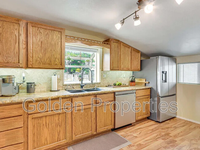 1720 E Lakeside Ave in Coeur d'Alene, ID - Building Photo - Building Photo