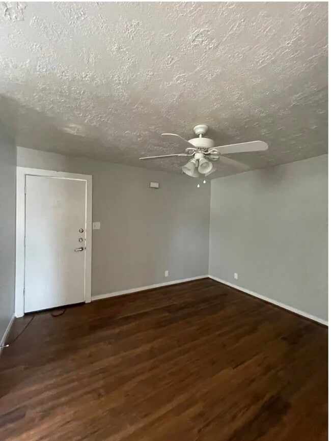 1014 E 23rd St in Bryan, TX - Building Photo - Building Photo
