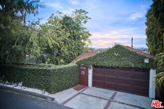 11217 Sunshine Terrace in Los Angeles, CA - Building Photo - Building Photo