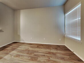 413 E Avenue G-Unit -415 in Conroe, TX - Building Photo - Building Photo
