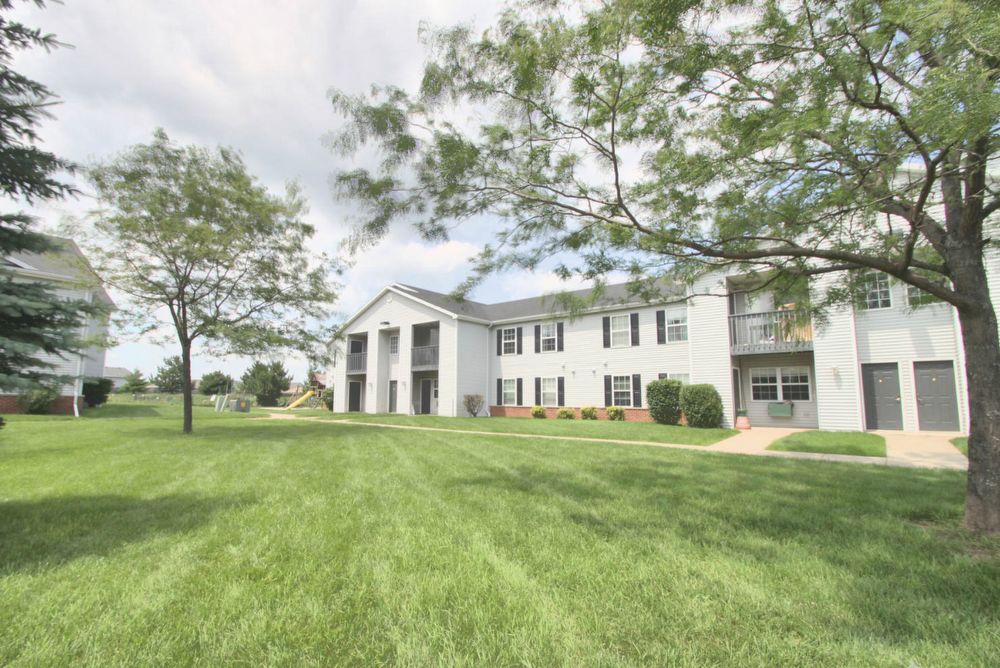 Jackson Farms Apartments in Oshkosh, WI - Foto de edificio