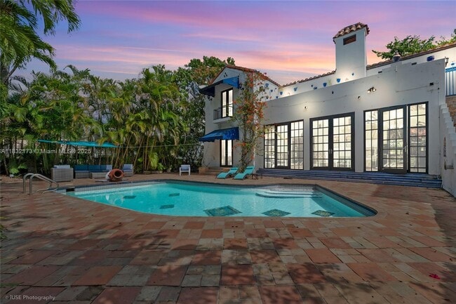 property at 1624 Granada Blvd