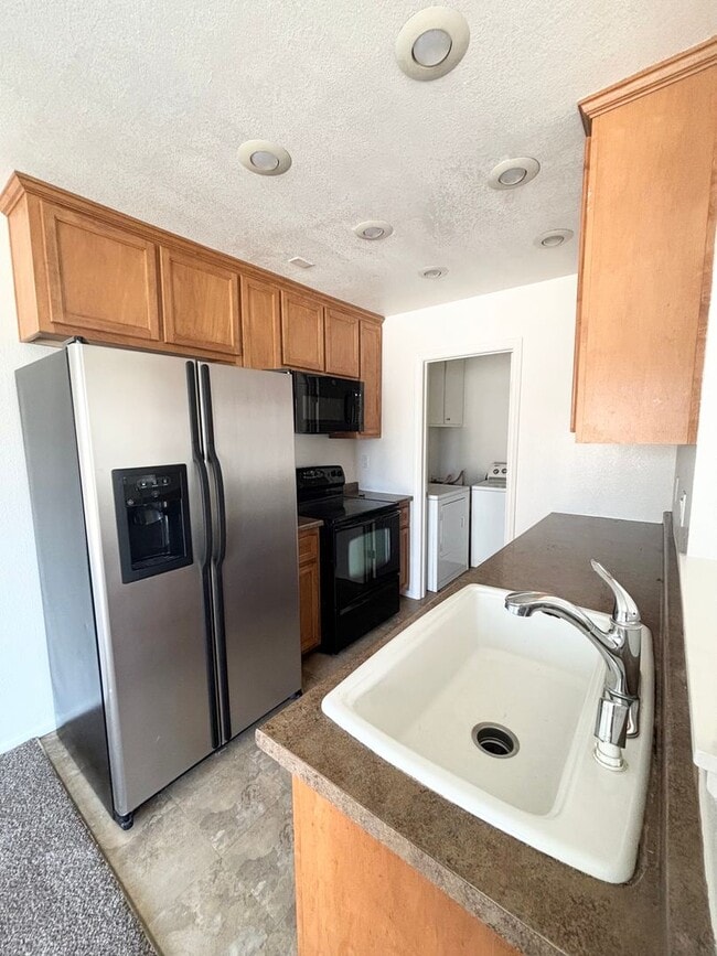 275 Burton Mesa Blvd in Lompoc, CA - Building Photo - Building Photo