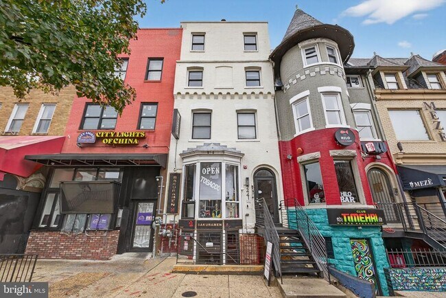 2441 18th St NW in Washington, DC - Foto de edificio - Building Photo