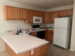 635 S 400 W St in Provo, UT - Foto de edificio - Building Photo