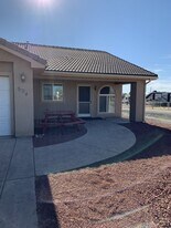 594 N Ironwood Ave in Littlefield, AZ - Building Photo