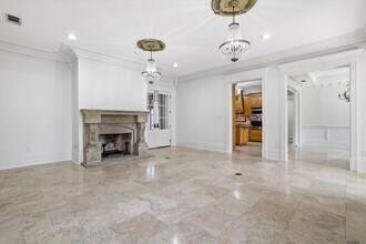 926 Crown Alley in Baton Rouge, LA - Building Photo - Building Photo