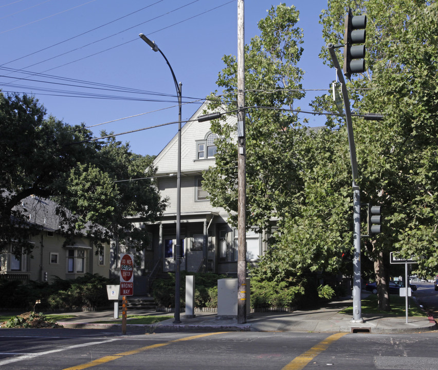 601 S 5th St in San Jose, CA - Building Photo