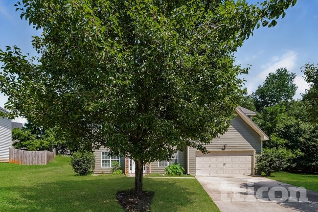 property at 821 Monroe Ct