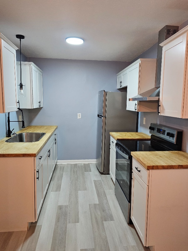 property at 719 Hedgelawn Way