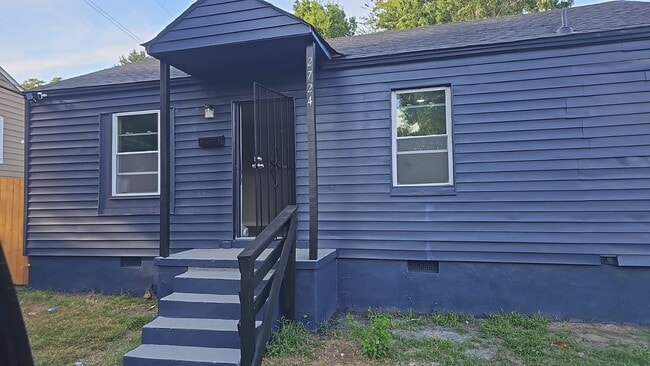 property at 2724 Henley Dr
