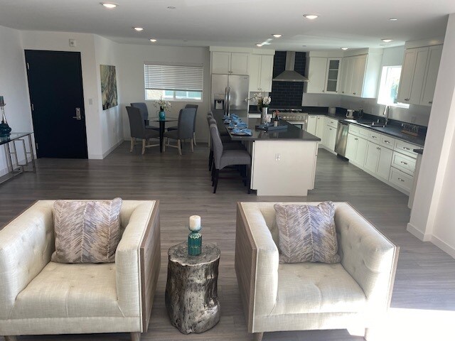8637 Olin St, Unit 1 in Los Angeles, CA - Building Photo