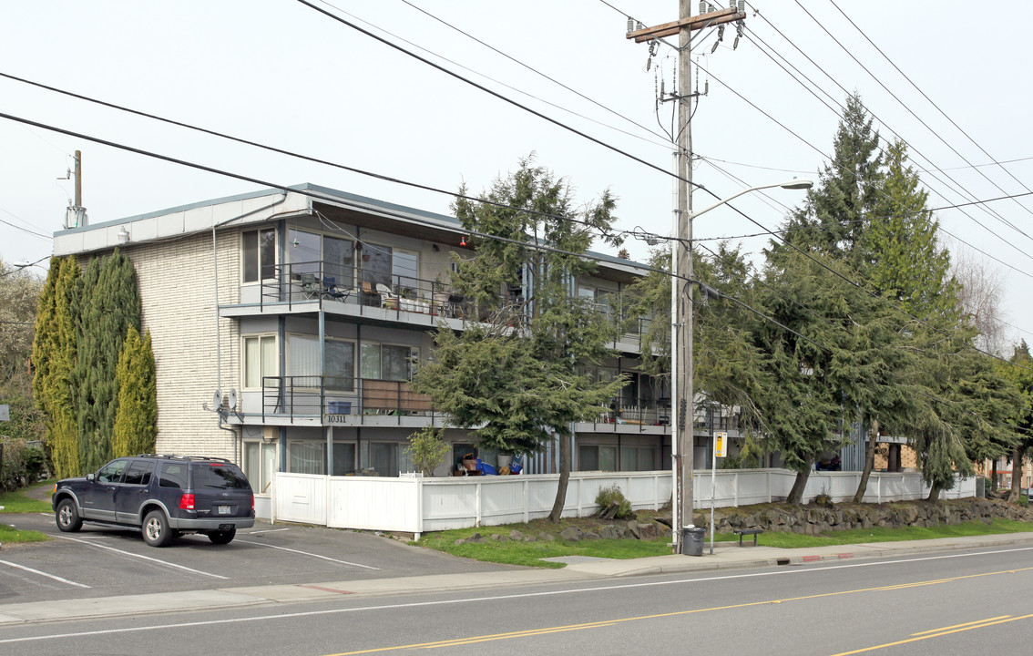 10311 Des Moines Memorial Dr in Seattle, WA - Foto de edificio