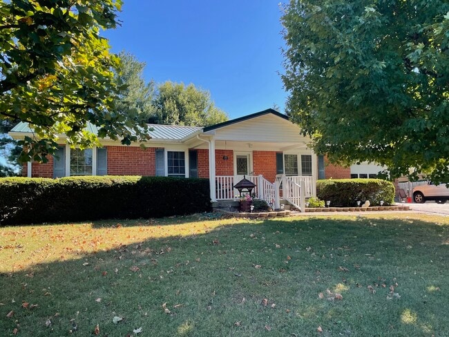 145 Ridgeway Dr W in Elizabethtown, KY - Foto de edificio - Building Photo