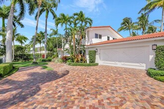 2100 Spanish River Rd in Boca Raton, FL - Foto de edificio - Building Photo