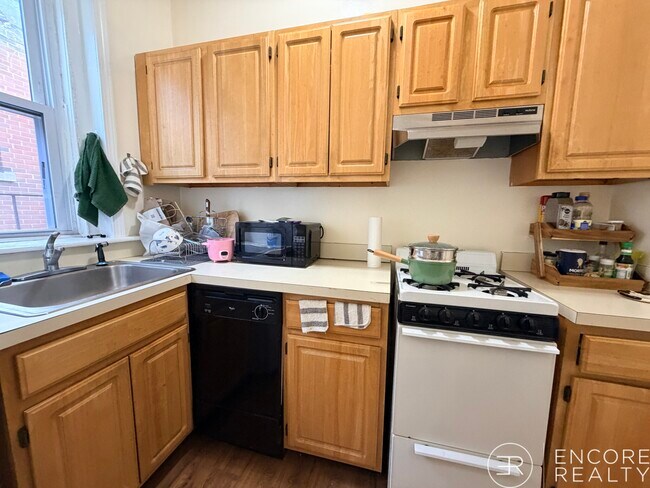 440 Park Dr, Unit 3 in Boston, MA - Foto de edificio - Building Photo