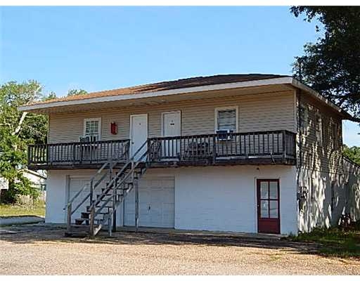 Oasis Apartments in Biloxi, MS - Building Photo