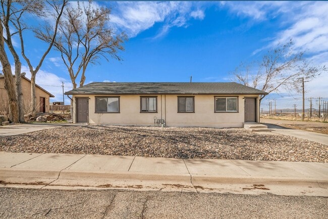 property at 383-391 N Wood Cir