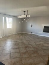 1229 Amaryllis Way in Corona, CA - Foto de edificio - Building Photo