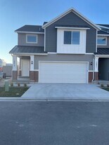 10817 N Black Shale Loop in Highland, UT - Building Photo