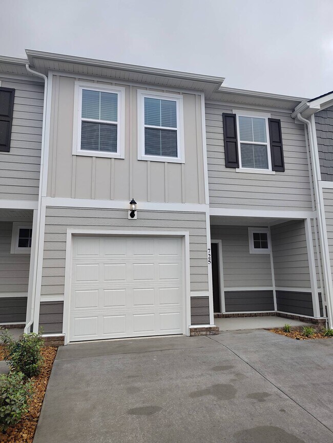 property at 725 Big Bnd Ct