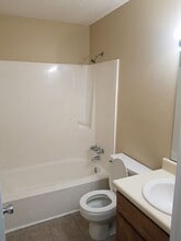 506 Heritage Pl in Valdosta, GA - Building Photo - Building Photo