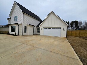 3400 Pennington Rd in Greer, SC - Building Photo - Building Photo