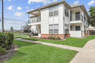 Las Villas De Leon Apartments in San Antonio, TX - Foto de edificio - Building Photo