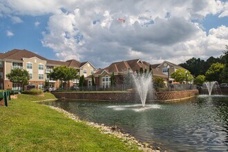 Red Mill Landing Apartment Homes in Virginia Beach, VA - Foto de edificio - Building Photo