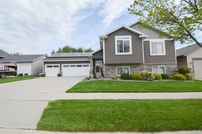 property at 5623 October Rd NW