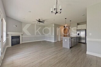 3704 Oak Leaf Wy in Greenville, NC - Building Photo - Building Photo