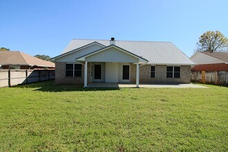 414 Whirlaway Ct in Crestview, FL - Building Photo - Building Photo