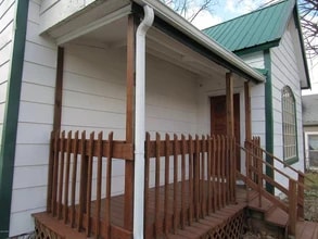 924 W 1st St in Webb City, MO - Foto de edificio - Building Photo