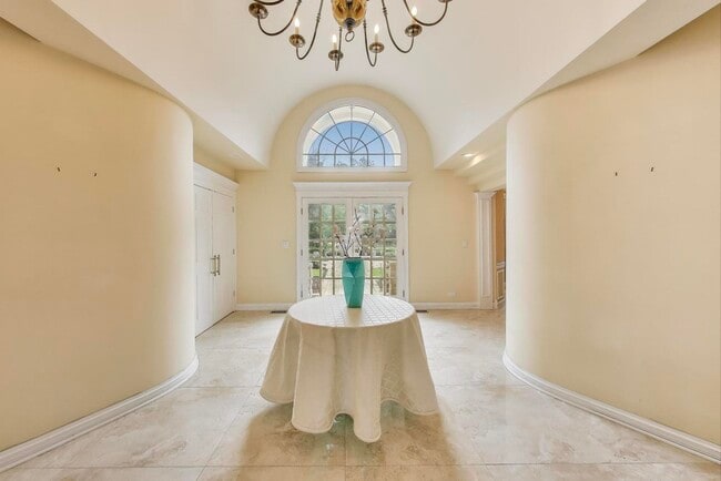 1920 Wedgewood Dr in Lake Forest, IL - Building Photo - Building Photo