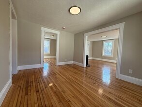 11 Eureka St in Worcester, MA - Building Photo - Building Photo