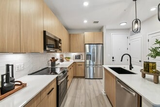 Aventon Moorefield in Ashburn, VA - Foto de edificio - Building Photo