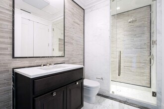 235 W 75th St in New York, NY - Building Photo - Building Photo