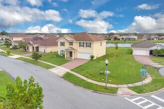 2437 Addison Creek Dr in Kissimmee, FL - Building Photo - Building Photo