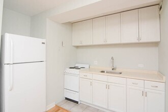 450 W Wellington Ave in Chicago, IL - Building Photo - Building Photo